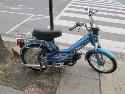 Primul dosar penal: a condus un moped fără a avea permis